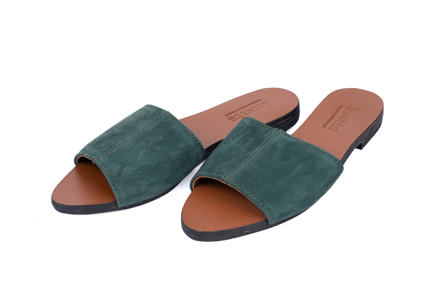 Lisa sandals in forest green hunting suede.