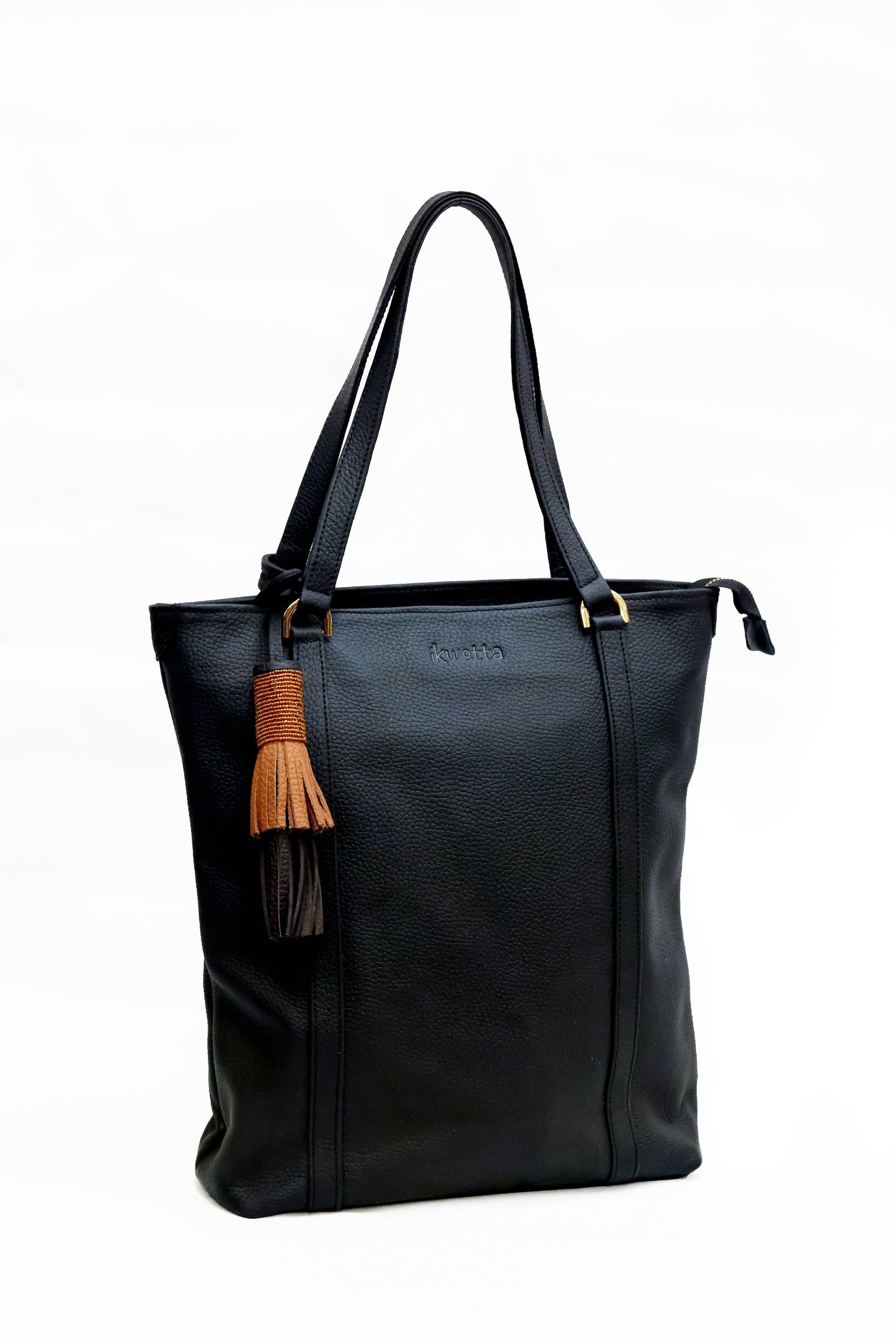 Cindy tote in Black natural dyed milled leather