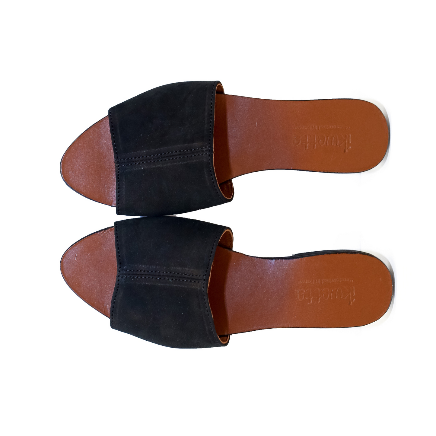 Lisa sandals in black hunting suede.