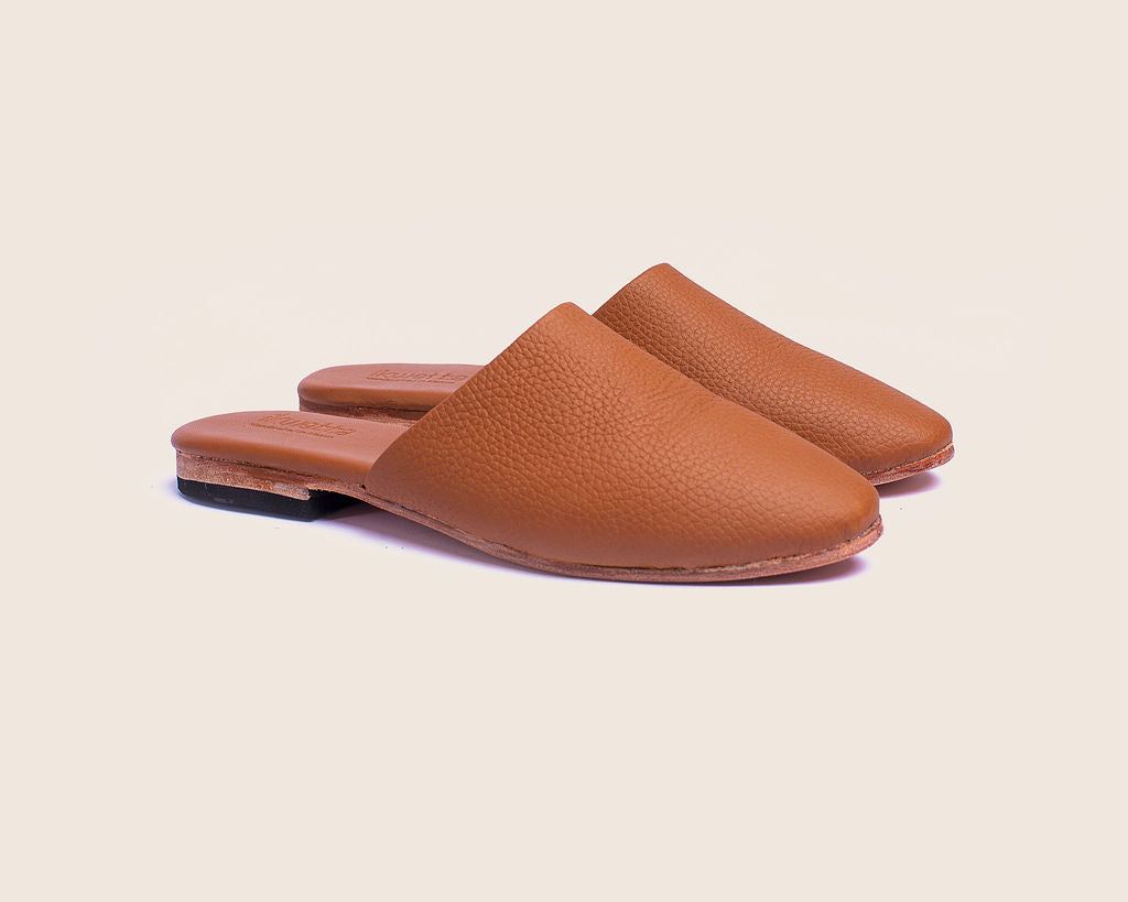 Plain mule in sugar almond milled leather