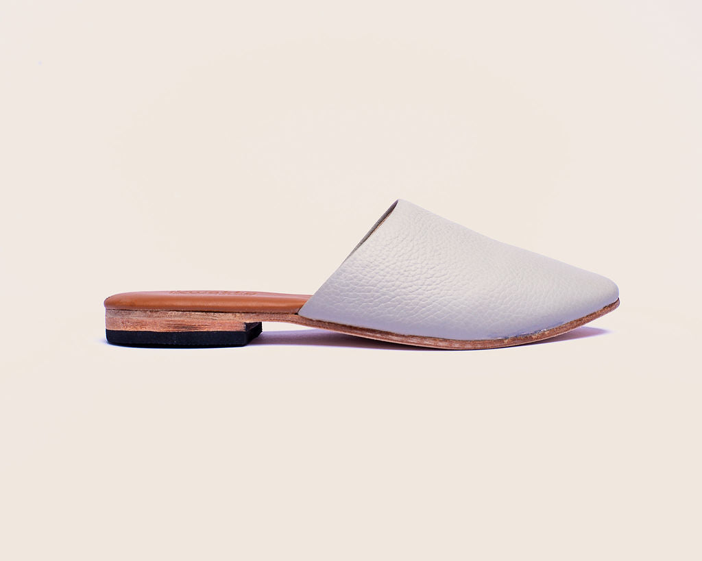 Plain mule in paloma milled leather