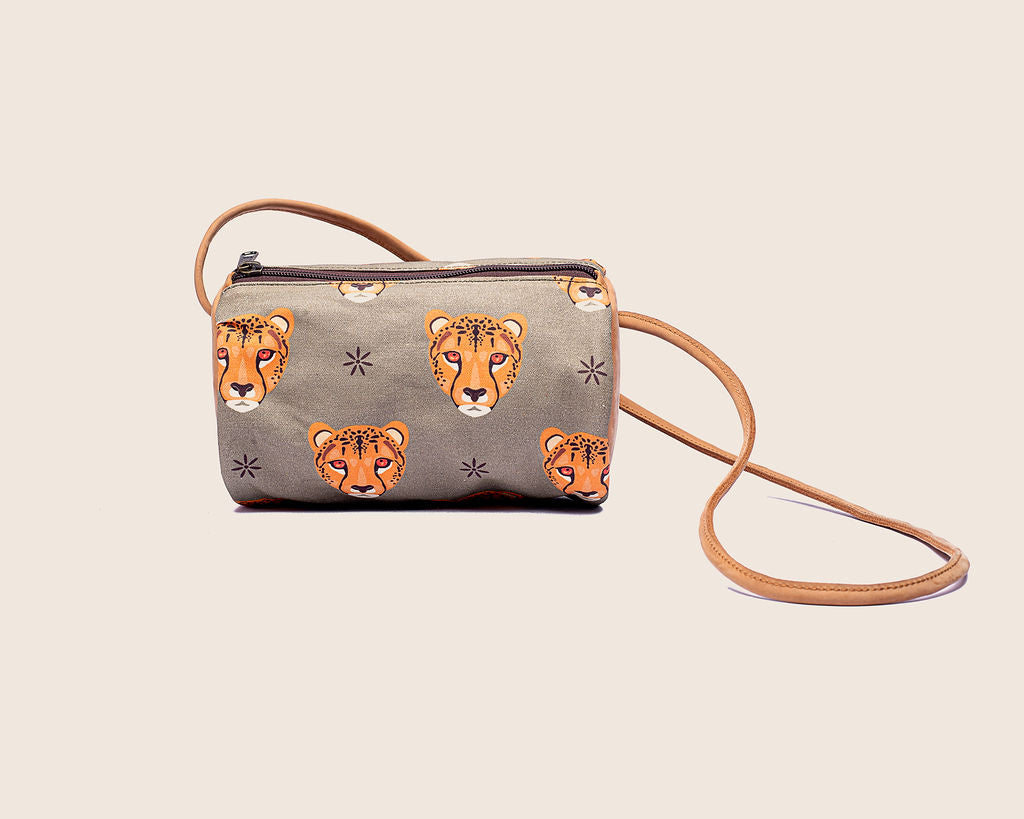 Roxy bag in cheetah canvas with leather