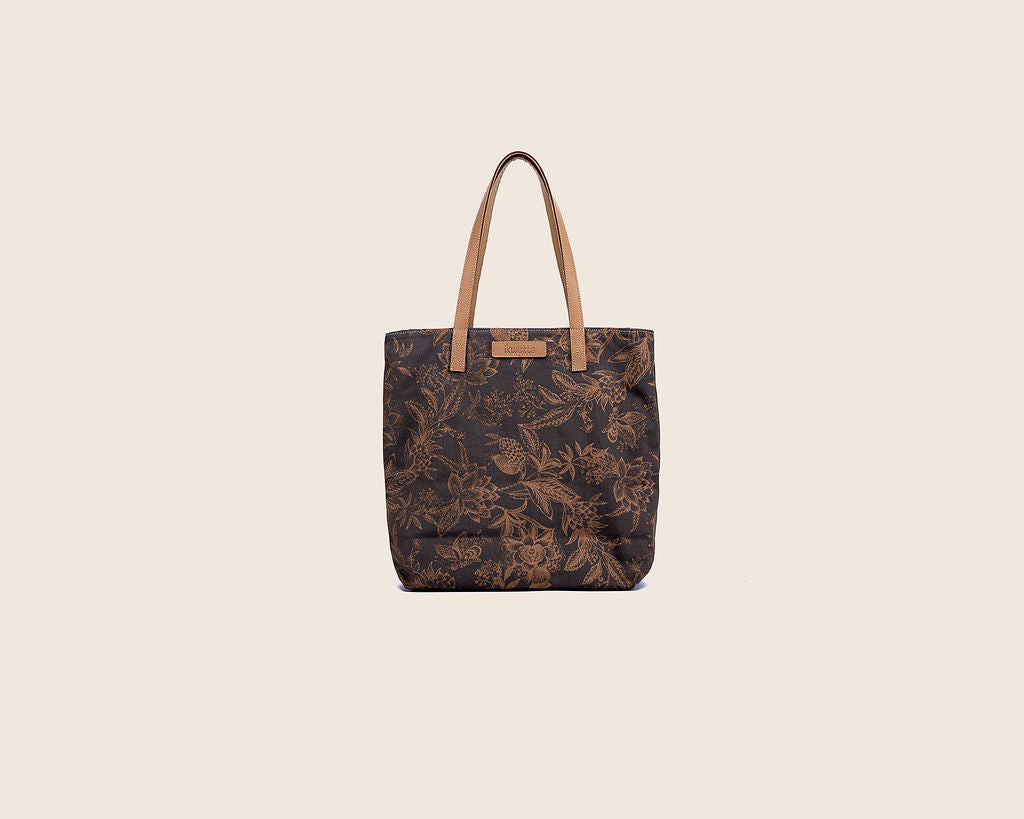 Market tote in black print canvas and leather handles