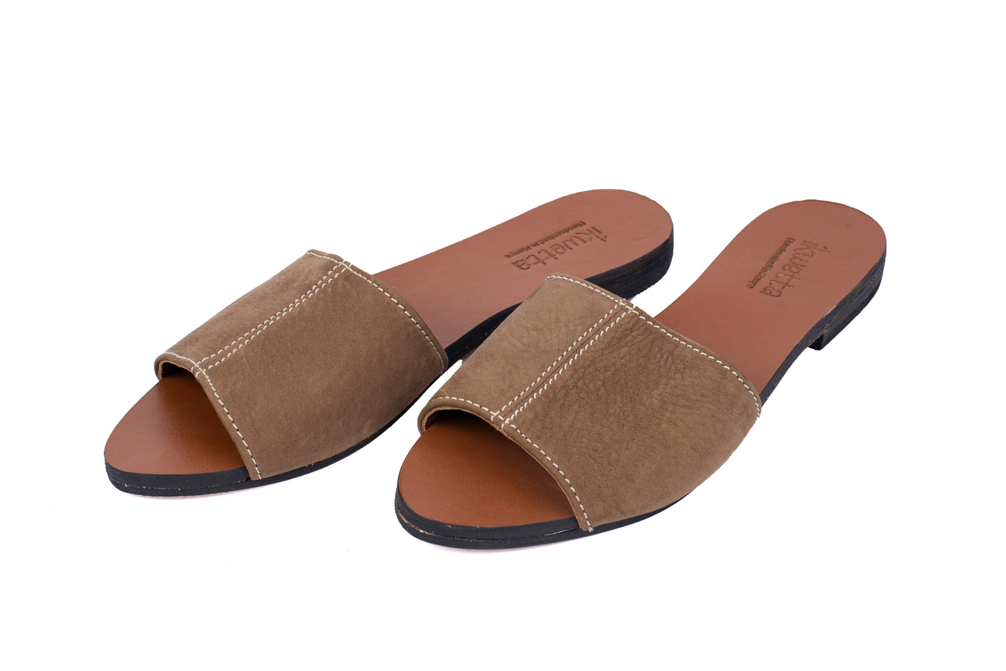 Lisa sandals in caramel hunting suede.